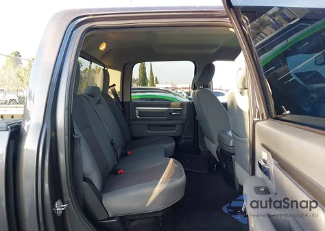 2016 Ram 1500 Big Horn z USA, uszkodzony, nr VIN 1C6RR7LM7GS174559